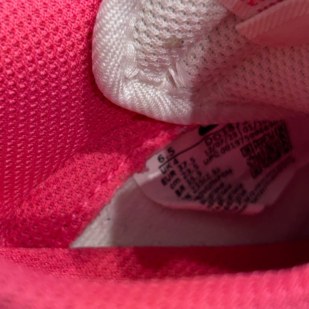 ❥𝗡𝗜𝗞𝗘: Big Kid’s Low Dunk Sneakers - Picture 15 of 15